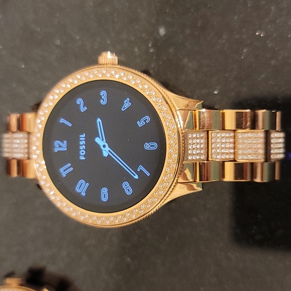 Fossil Smart Watch - Picture 9 of 9